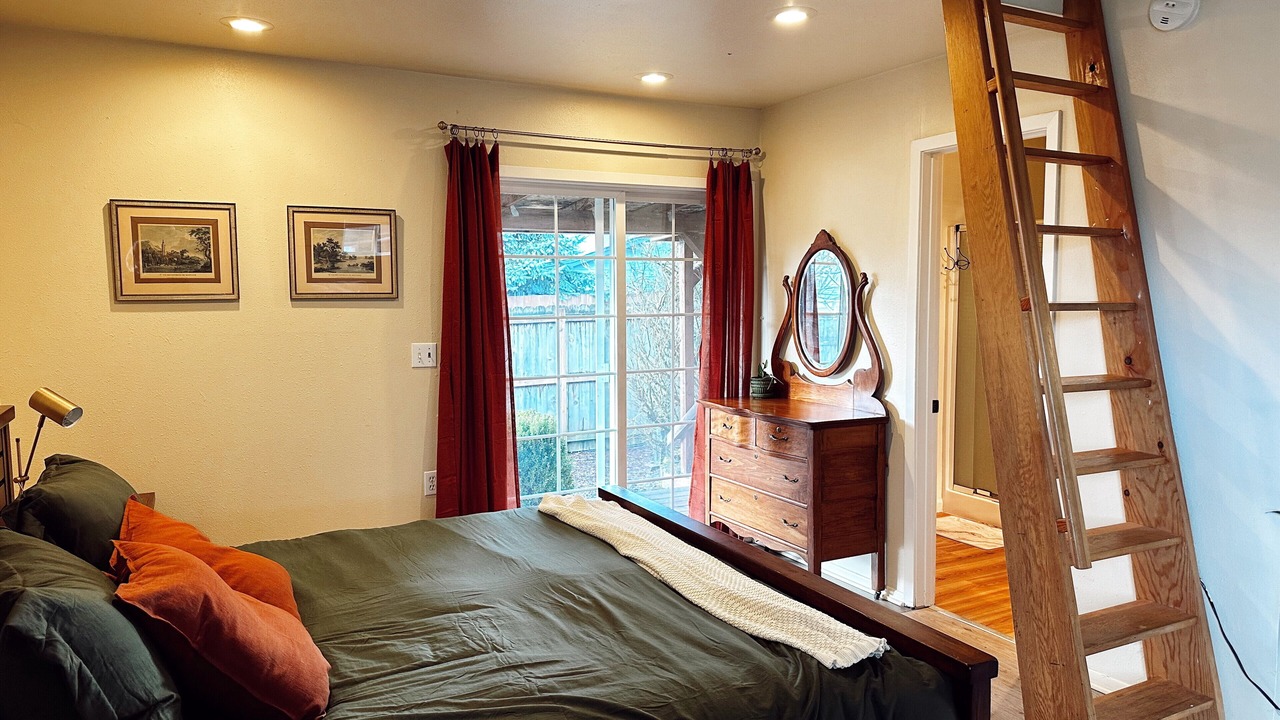 Photo of Bedroom in Philomath