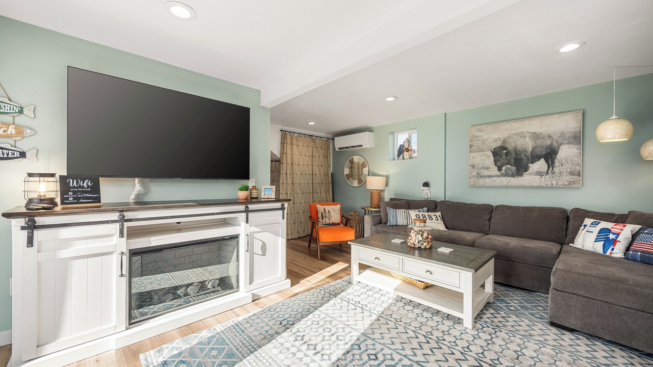 Photo of Livingroom in Manson