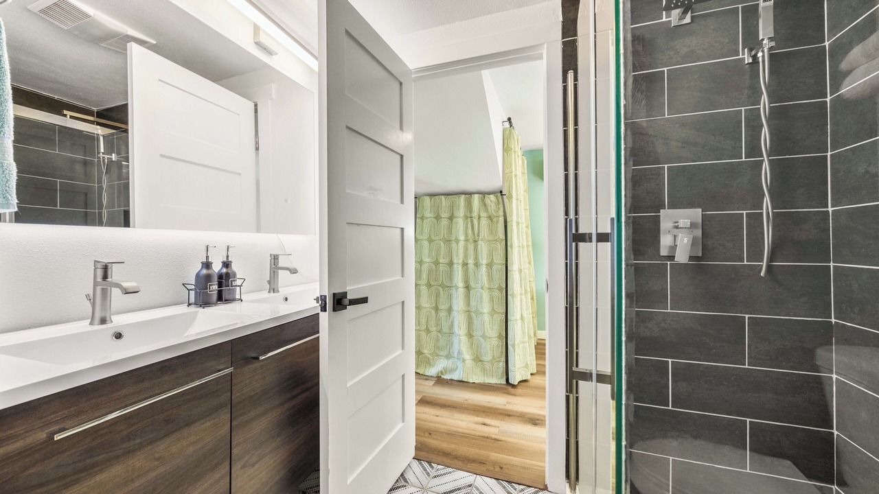 Photo of Bathroom in Manson