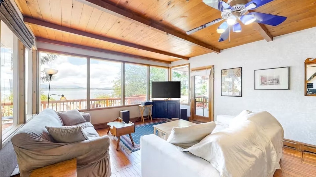 Photo of Livingroom in Sandpoint