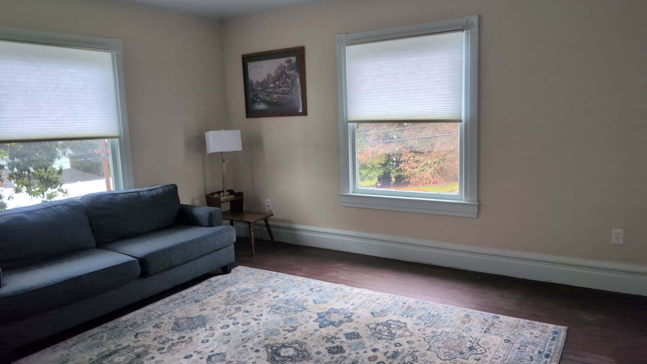 Photo of Livingroom in Roseburg
