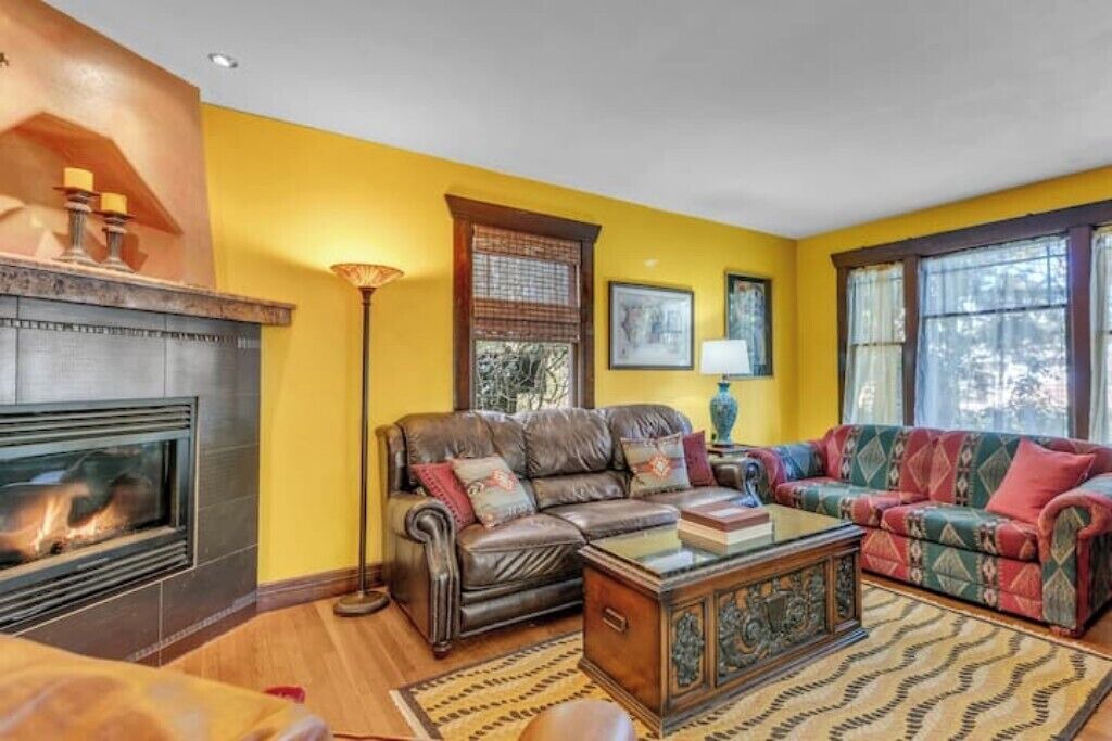 Photo of Livingroom in Central Tacoma