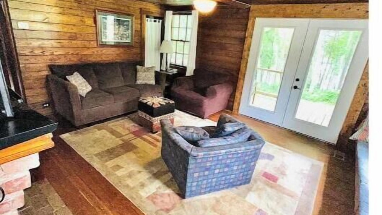 Photo of Livingroom in Andersonville