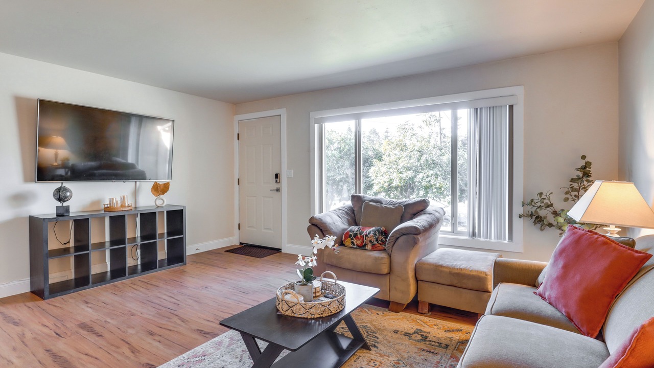 Photo of Livingroom in Bull Mountain