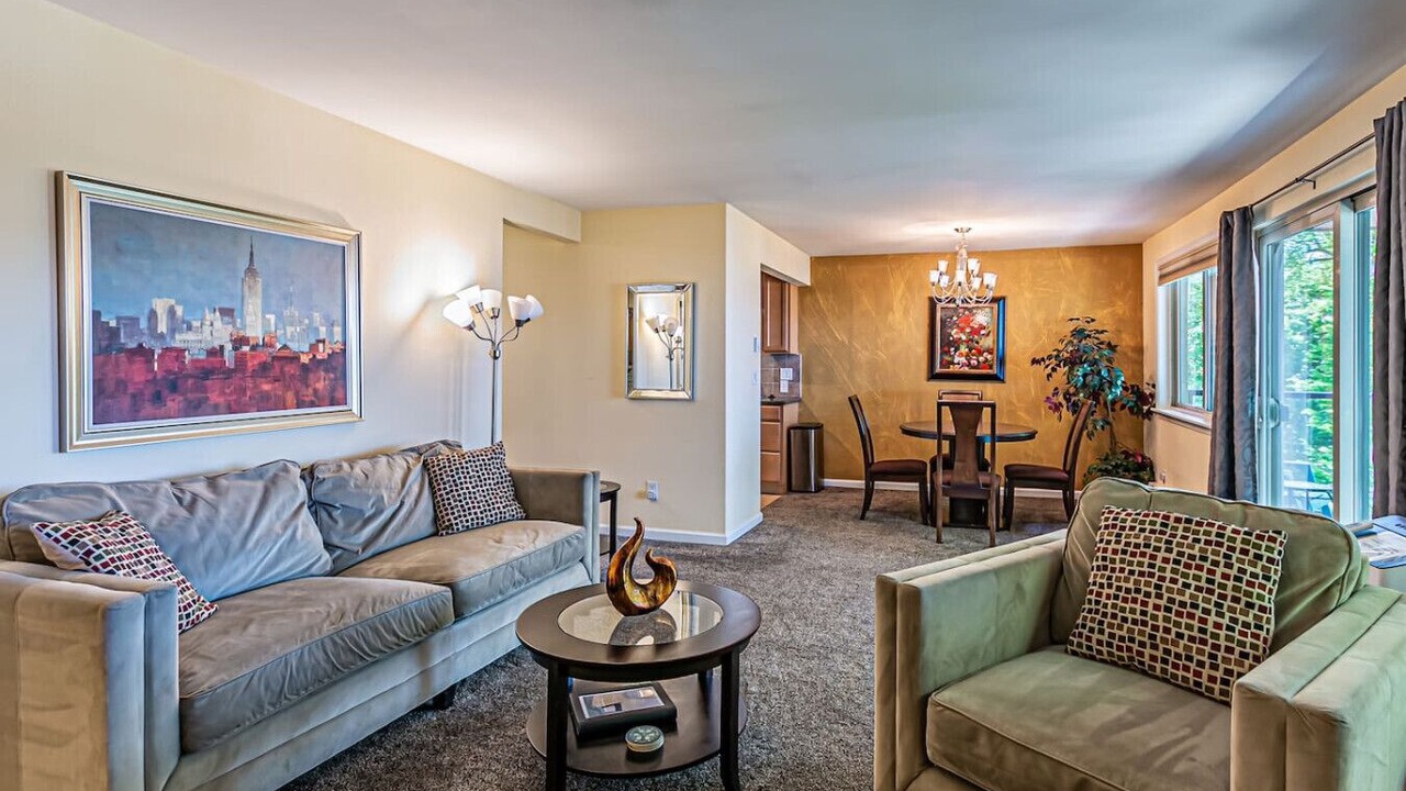Photo of Livingroom in North End