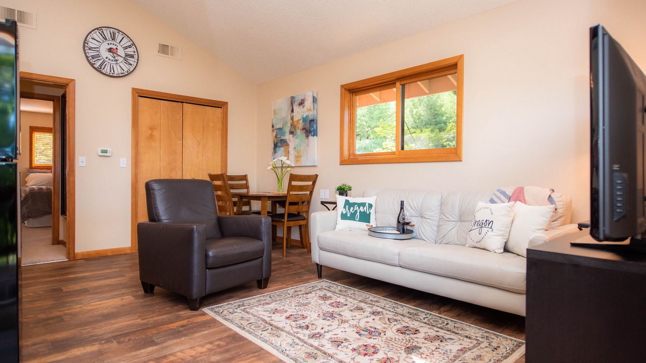 Photo of Livingroom in McMinnville