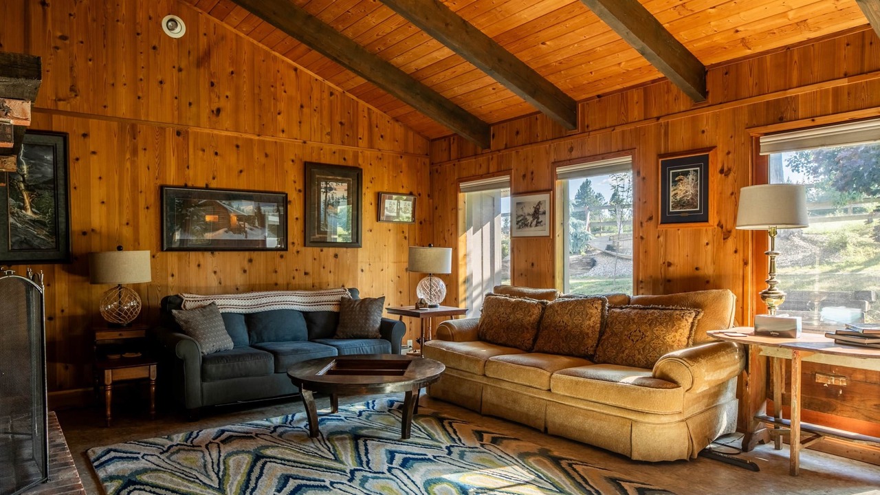 Photo of Bedroom in Sandpoint