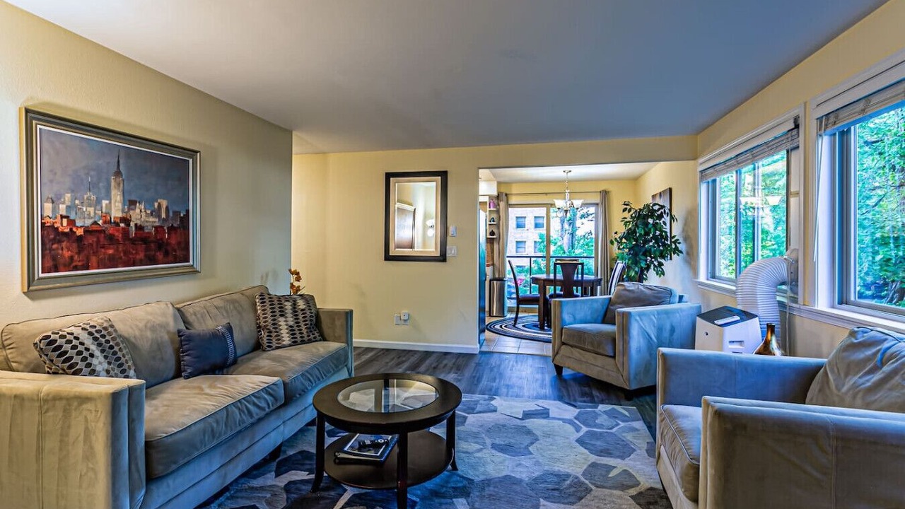 Photo of Livingroom in North End