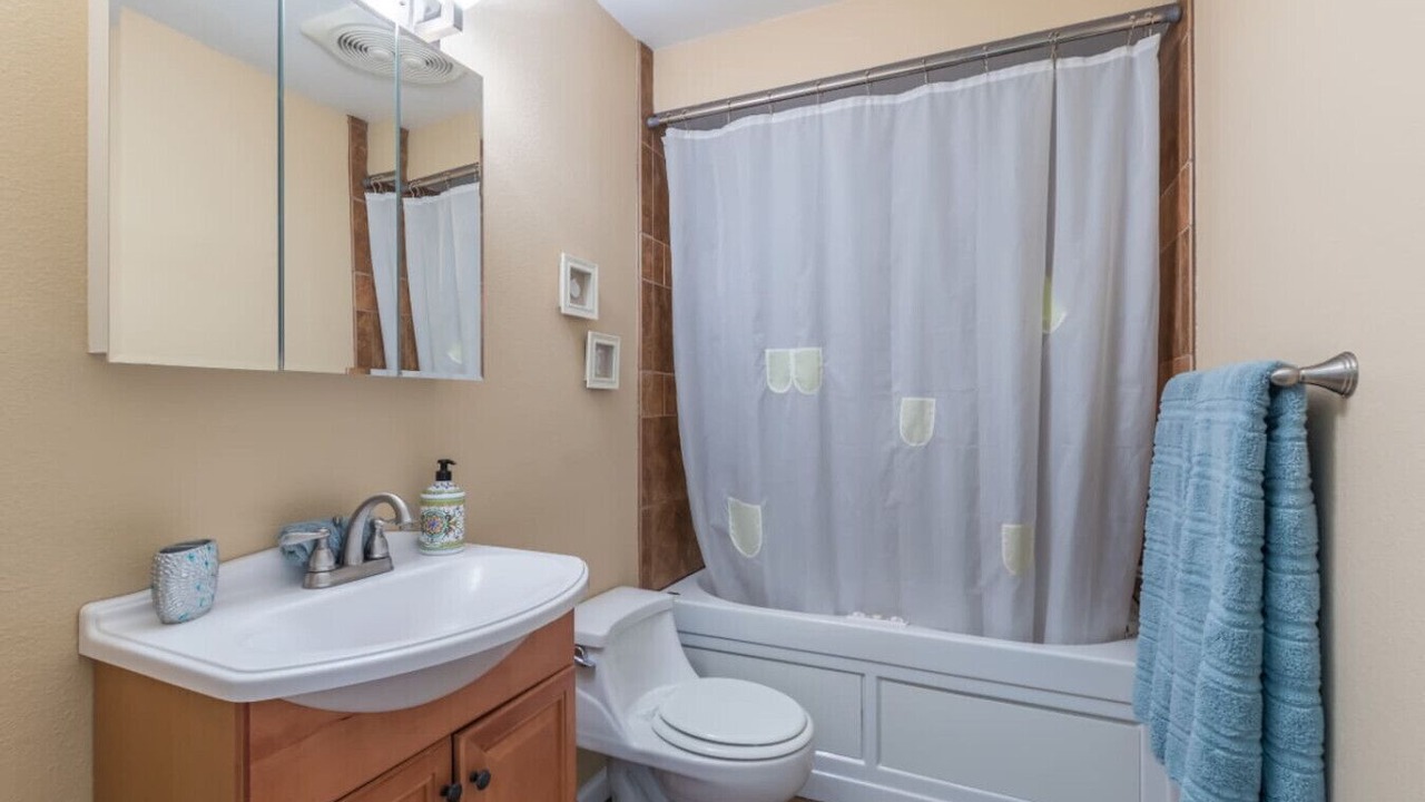 Photo of Bathroom in North End