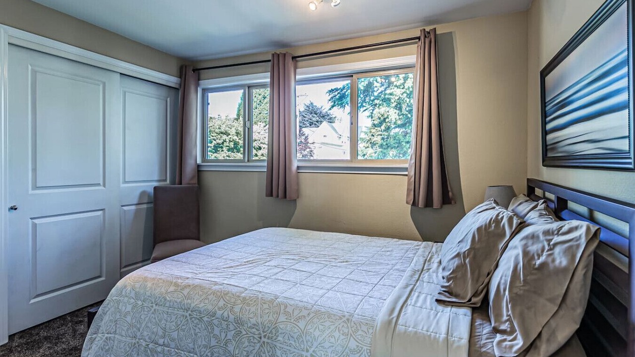 Photo of Bedroom in North End