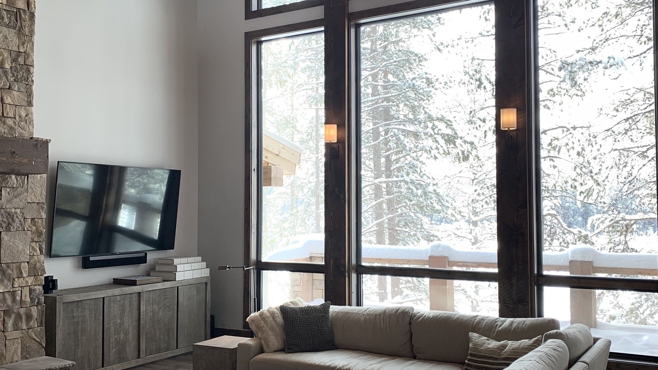 Photo of Livingroom in Island Park