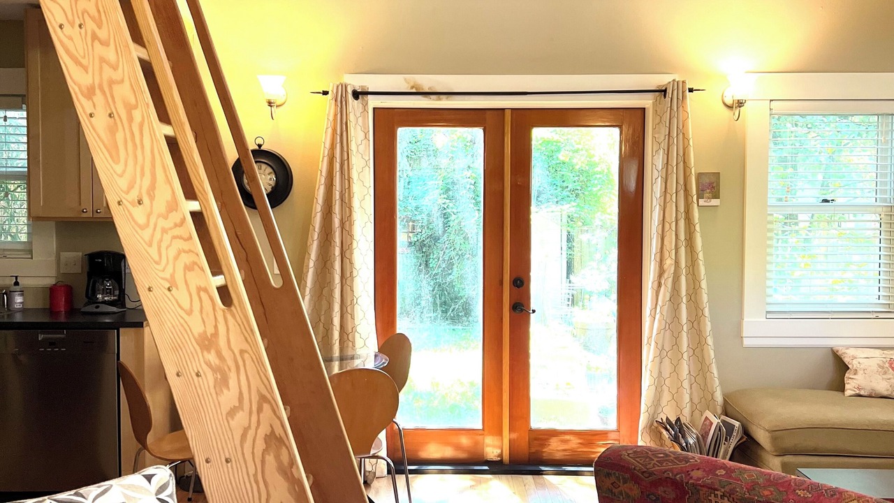Photo of Livingroom in Irvington
