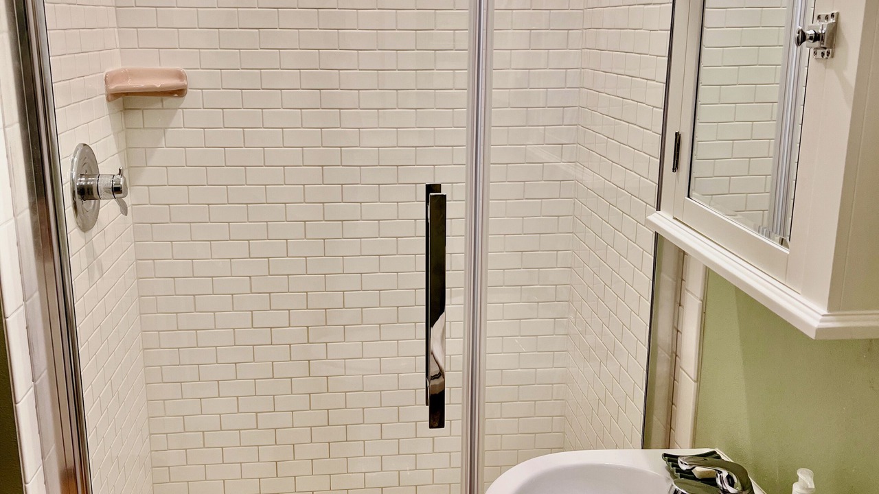 Photo of Bathroom in Irvington