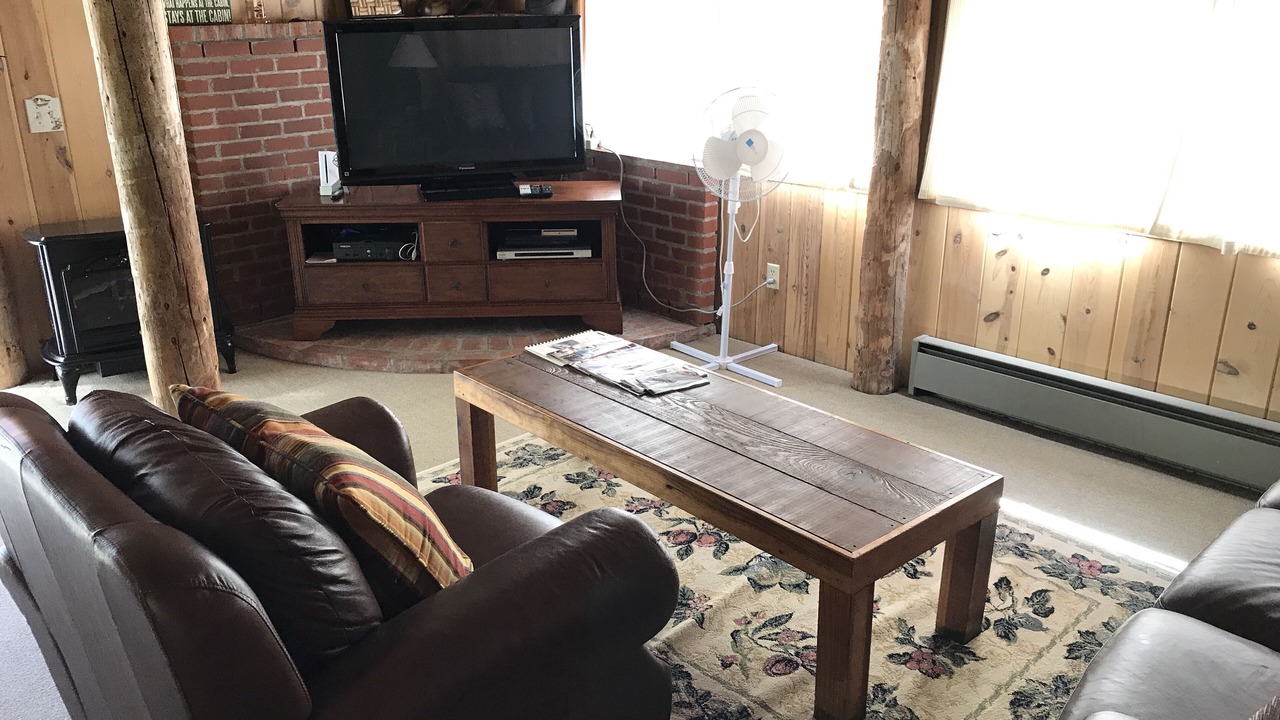 Photo of Livingroom in Scottsburg