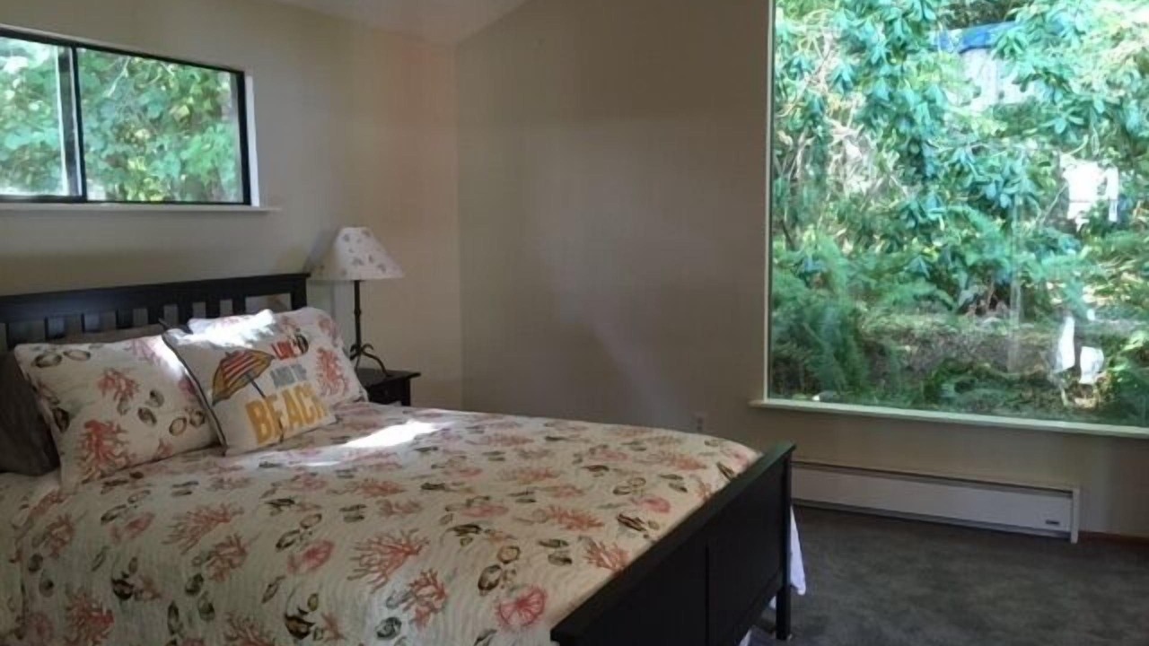 Photo of Bedroom in Anacortes