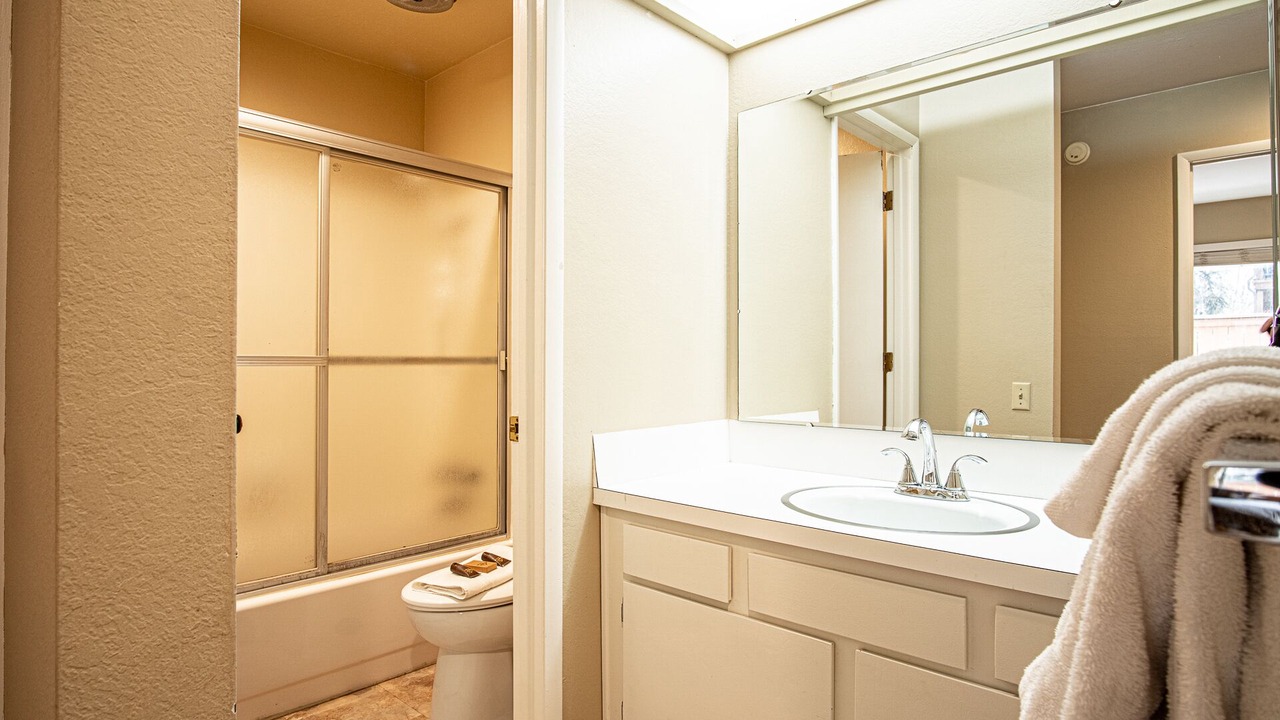 Photo of Bathroom in River Run