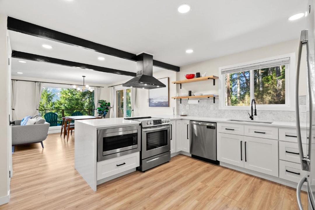 Photo of Kitchen in Seabeck