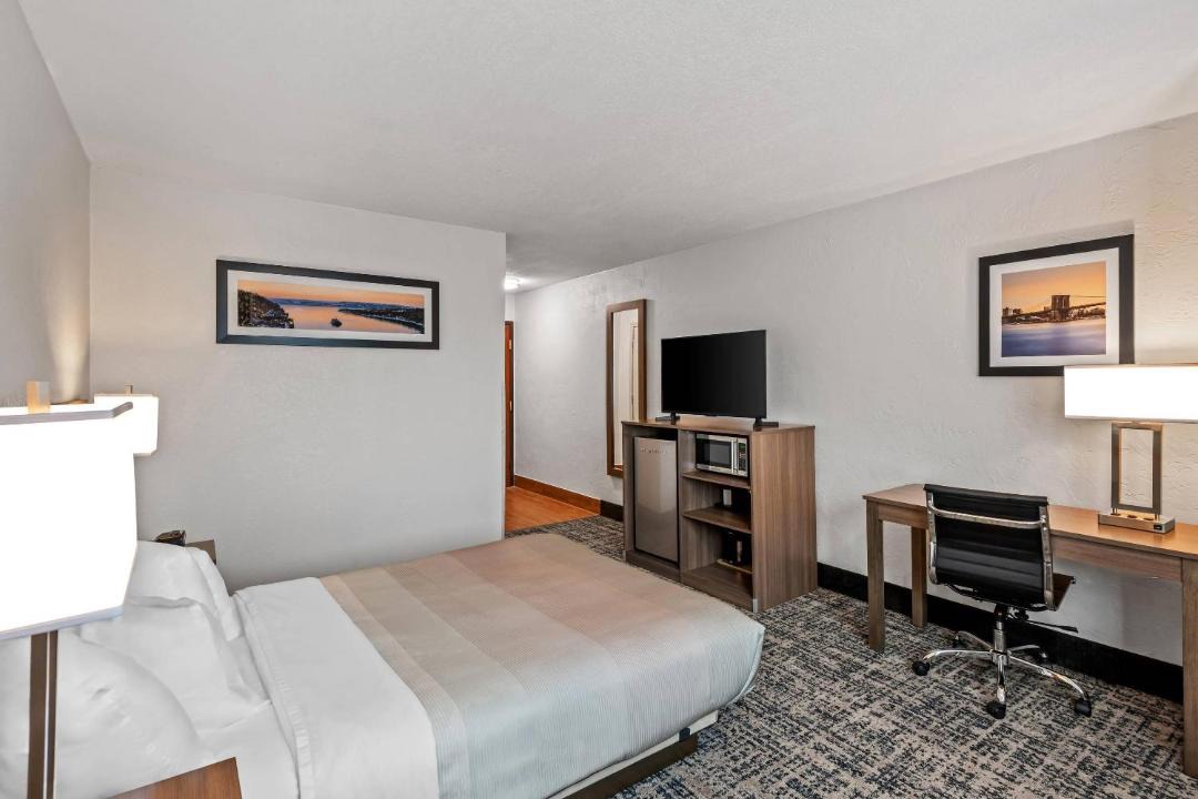 Photo of Bedroom in West Des Moines
