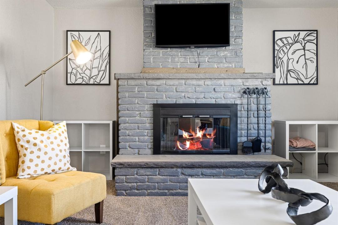 Photo of Livingroom in West Valley