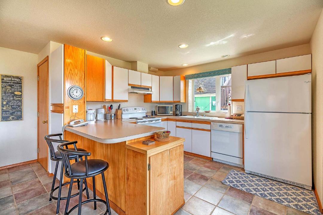 Photo of Kitchen in Copalis Beach
