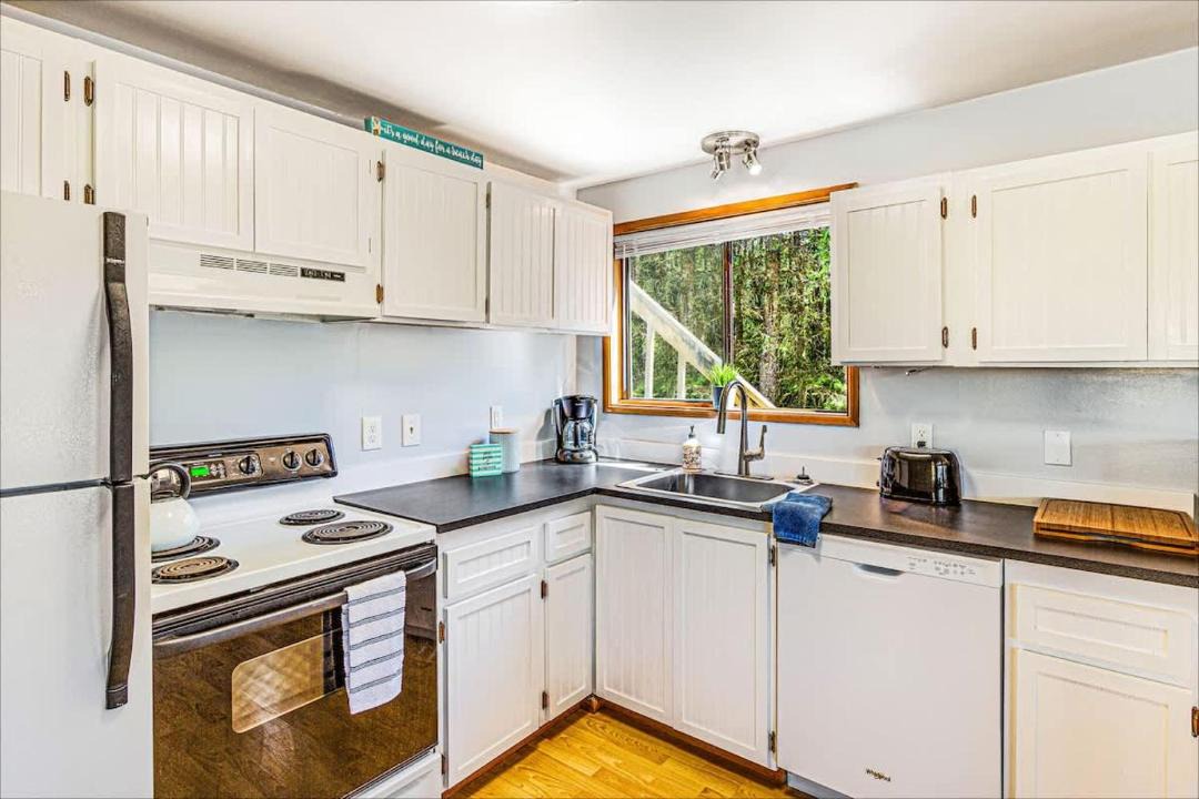 Photo of Kitchen in Copalis Beach