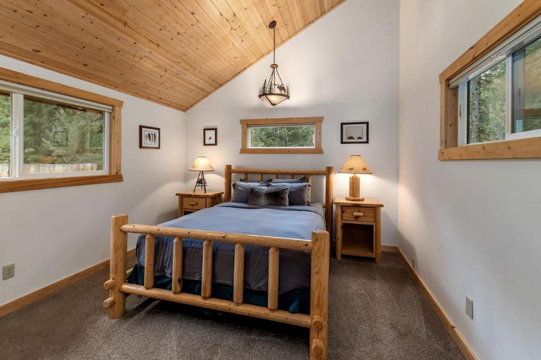 Photo of Bedroom in Leavenworth
