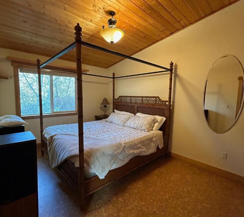Photo of Bedroom in Mount Vernon