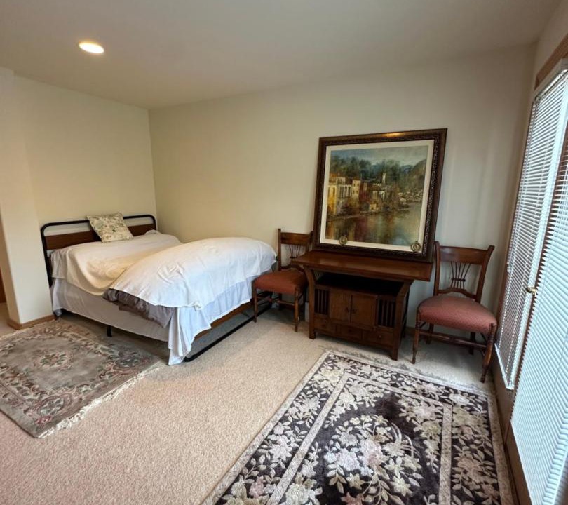 Photo of Bedroom in Cougar Mountain