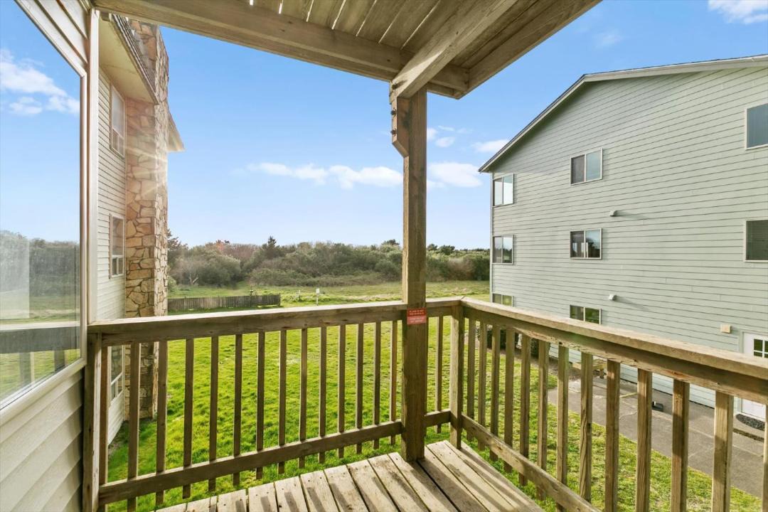 Photo of Patio Balcony in Ocean Shores