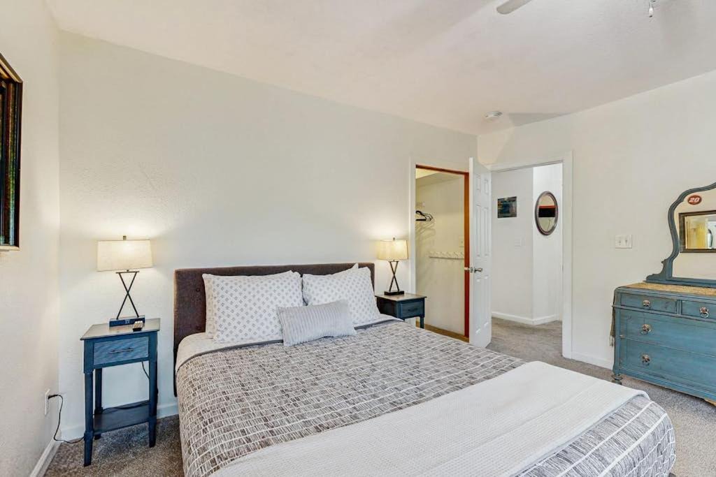 Photo of Bedroom in Metzger