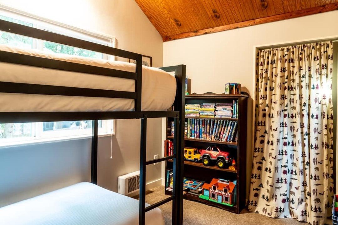 Photo of Bedroom in Glacier