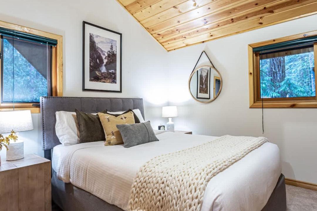 Photo of Bedroom in Glacier