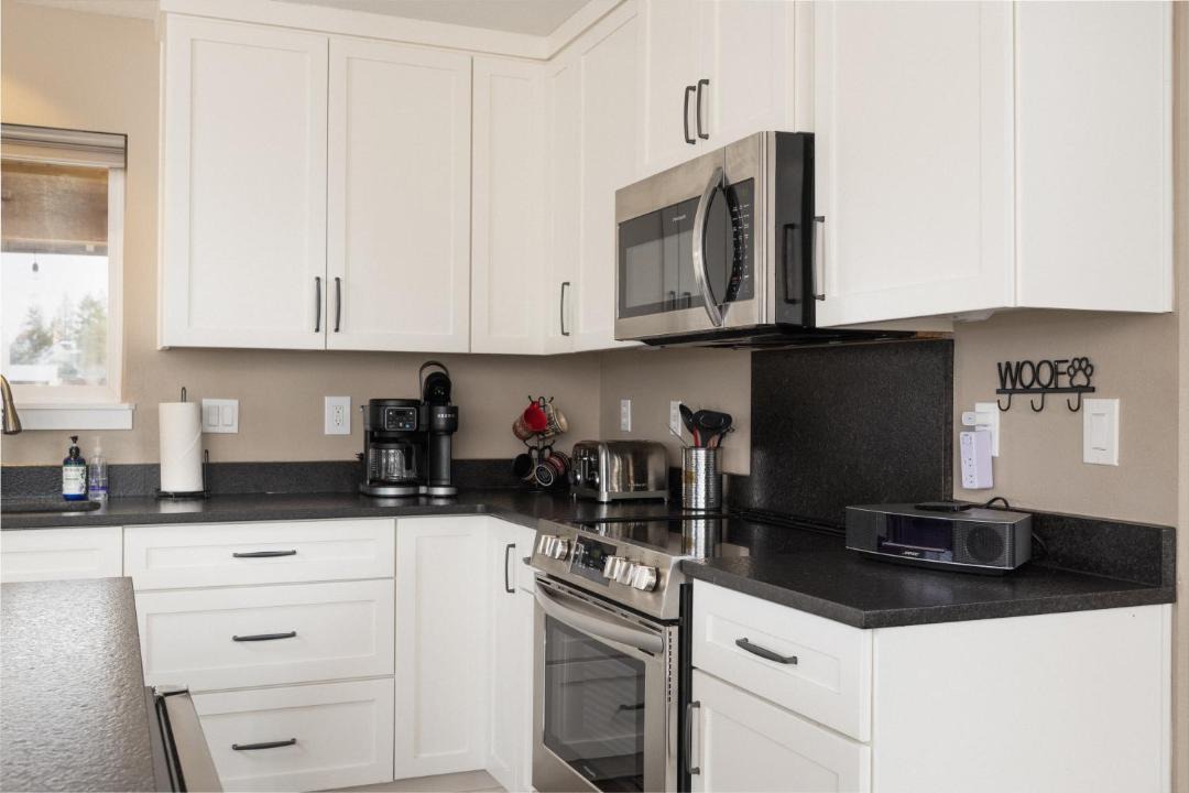 Photo of Kitchen in Deschutes River Woods