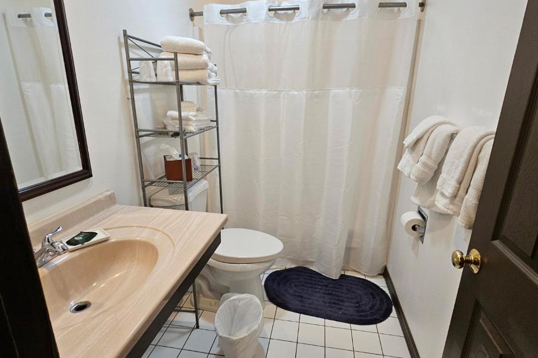 Photo of Bathroom in Coolin