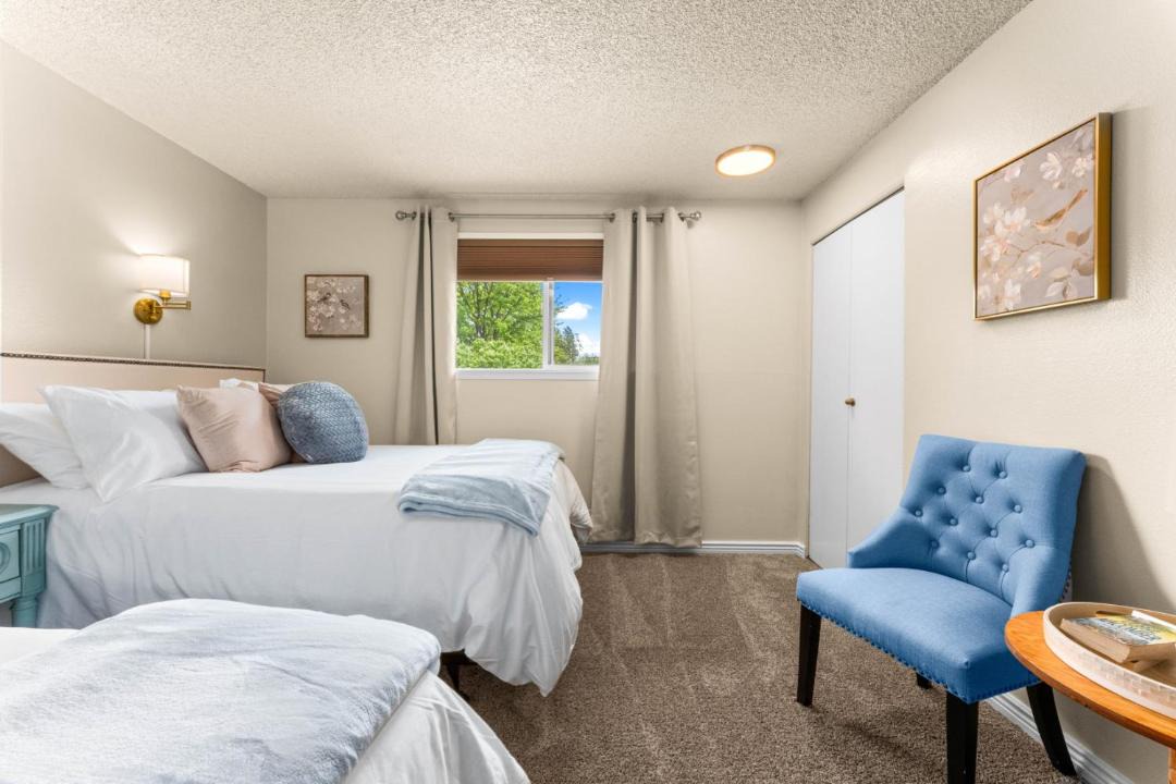 Photo of Bedroom in Eagle