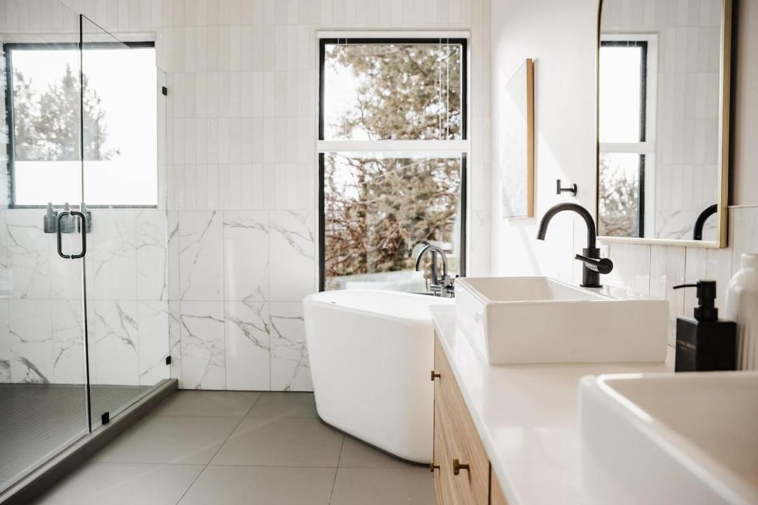 Photo of Bathroom in Klamath Falls