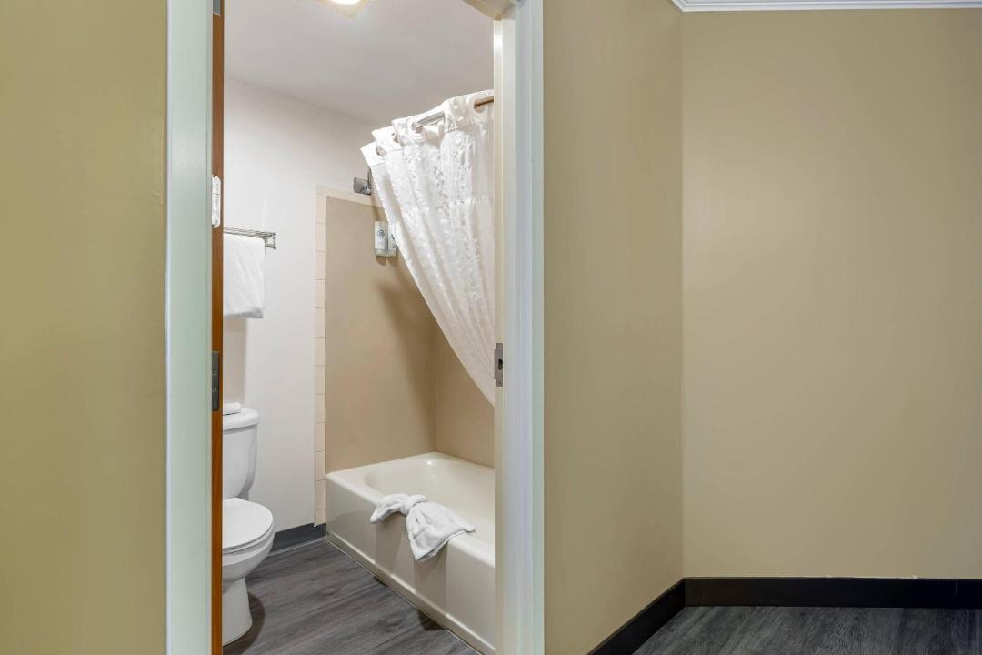 Photo of Bathroom in Ocean Shores