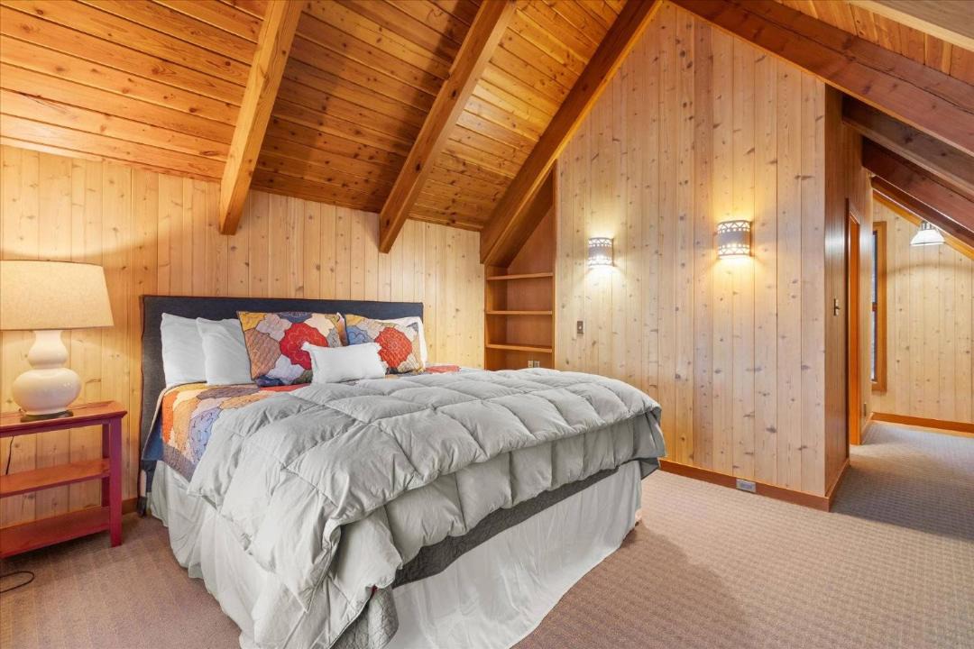 Photo of Bedroom in Hayden Lake