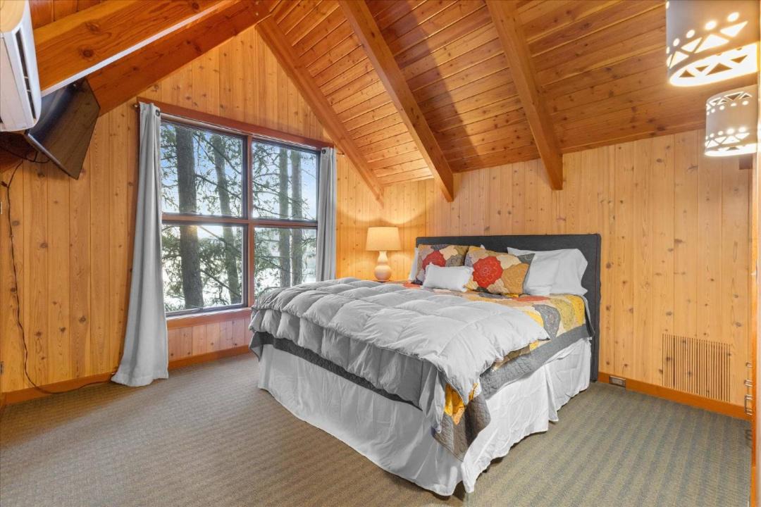 Photo of Bedroom in Hayden Lake