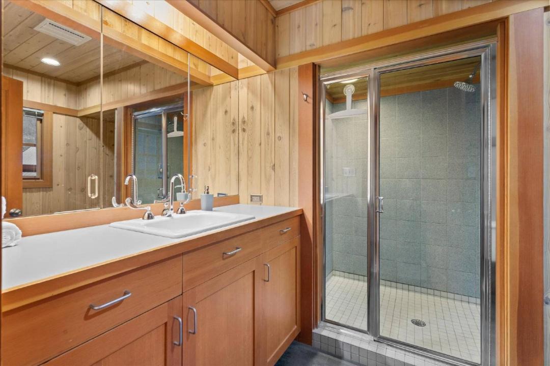 Photo of Bathroom in Hayden Lake