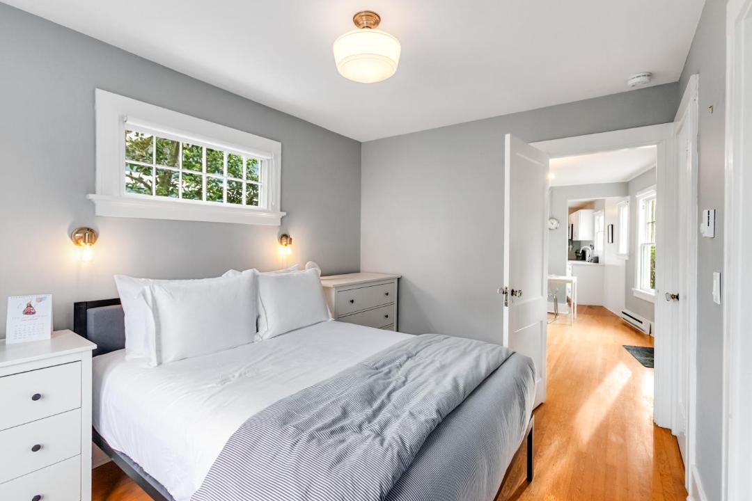 Photo of Bedroom in Montlake