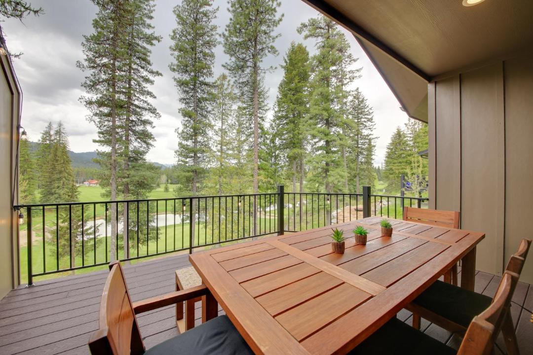 Photo of Patio Balcony in Priest River