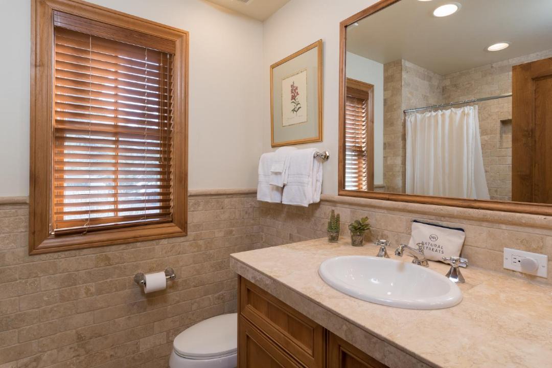 Photo of Bathroom in Elkhorn