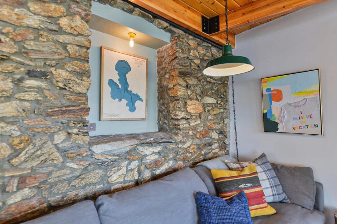 Photo of Livingroom in Newman Lake