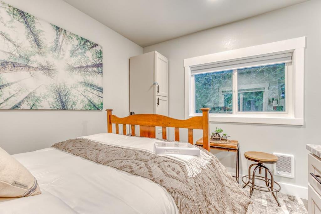Photo of Bedroom in Welches