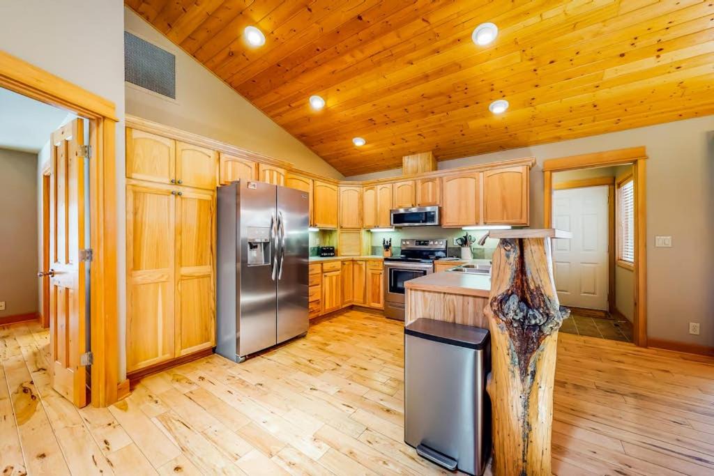 Photo of Kitchen in Three Rivers