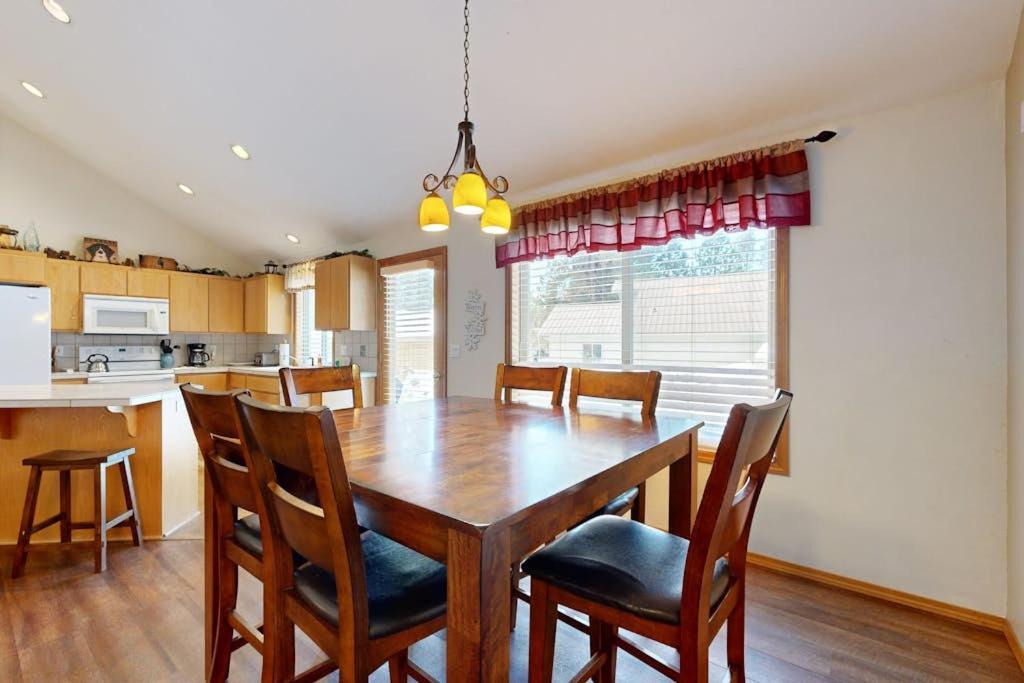 Photo of Kitchen in Overlook Park