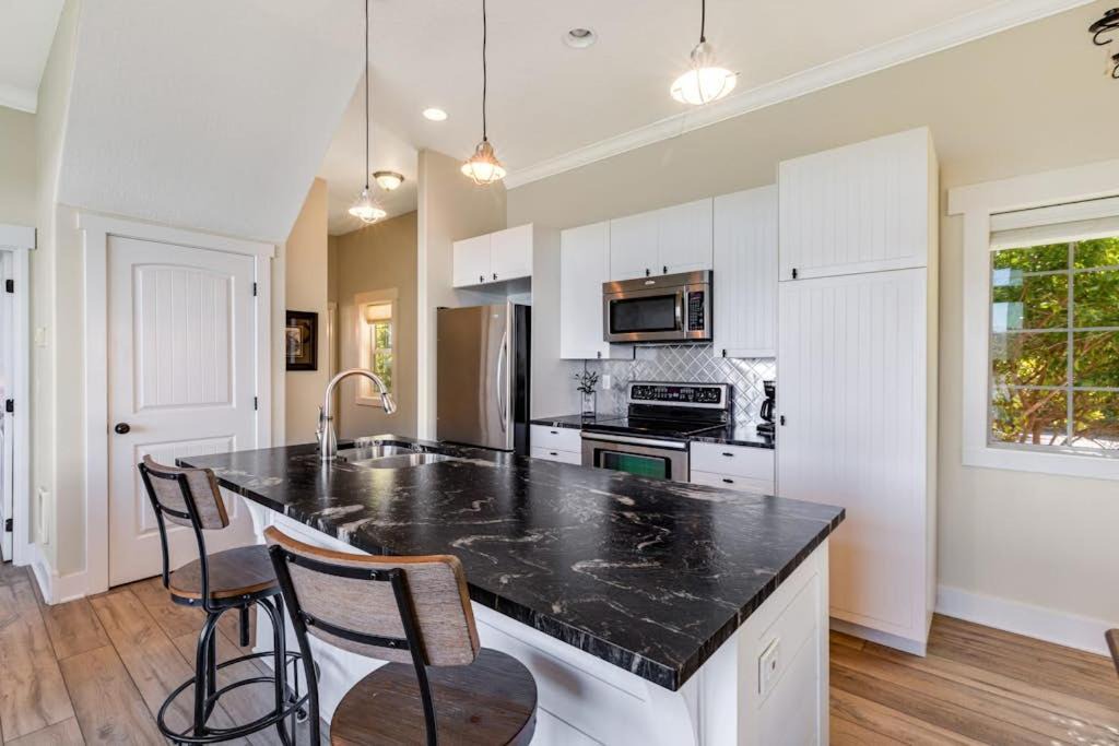 Photo of Kitchen in Waldport