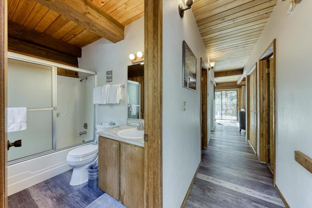 Photo of Bathroom in Overlook Park