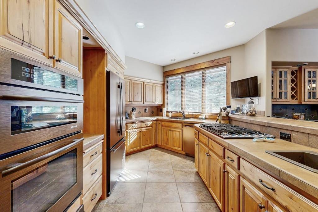 Photo of Kitchen in Sunriver
